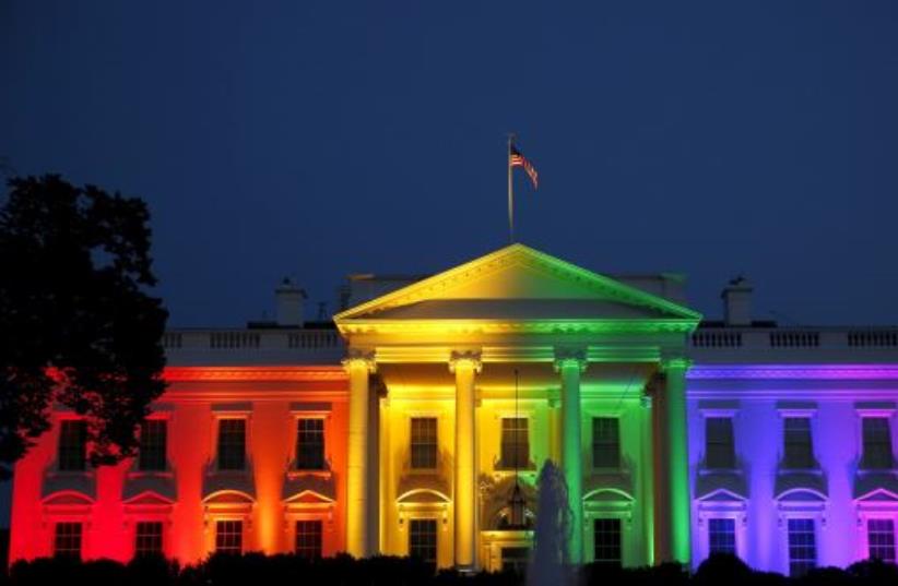 White House lights up after gay marriage ruling (photo credit: REUTERS)