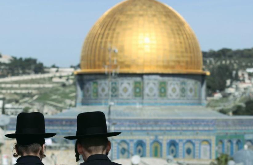 A view of Temple Mount (photo credit: MARC ISRAEL SELLEM/THE JERUSALEM POST)