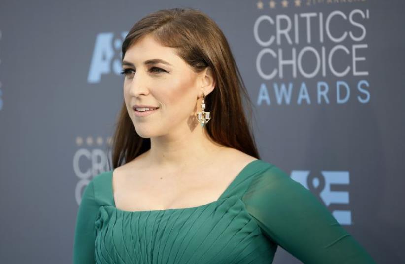  Actress Mayim Bialik arrives at the 21st Annual Critics' Choice Awards in Santa Monica, California January 17, 2016.   (photo credit: REUTERS)