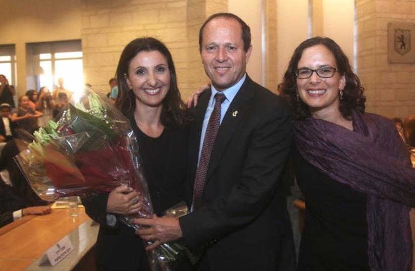 Fleur Hassan-Nahoum (right) with Jerusalem Mayor Nir Barkat and her mentor, Kulanu MK Rachel Azaria at Kikar Safra (photo credit: MARC ISRAEL SELLEM)