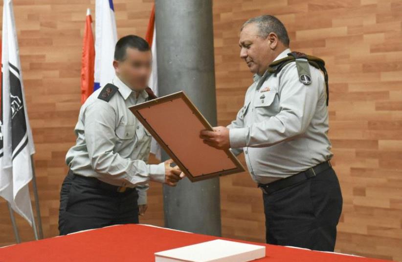 Duvdevan receive citation (photo credit: IDF SPOKESPERSON'S UNIT)