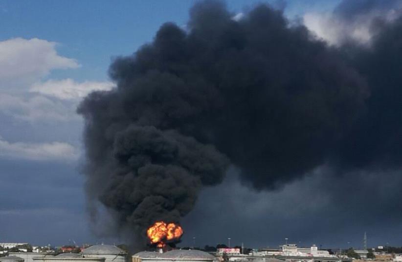 Explosion at Haifa refinery (photo credit: GREEN COURSE)