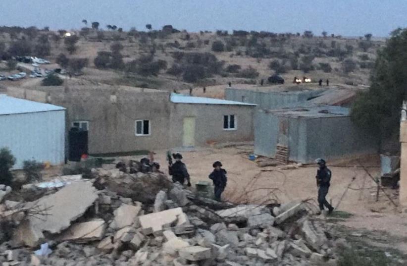 Police in Umm-al-Hiran (photo credit: Courtesy)