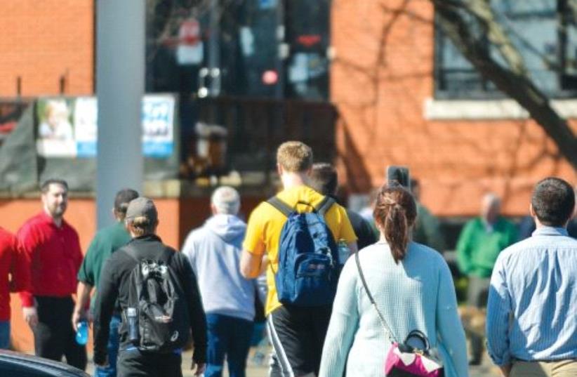 Members are allowed to return following a bomb threat at the Jewish Community Center in Louisville, Kentucky, earlier this month (photo credit: REUTERS)