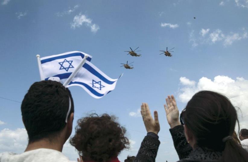 Independance Day flyover  (photo credit: REUTERS)