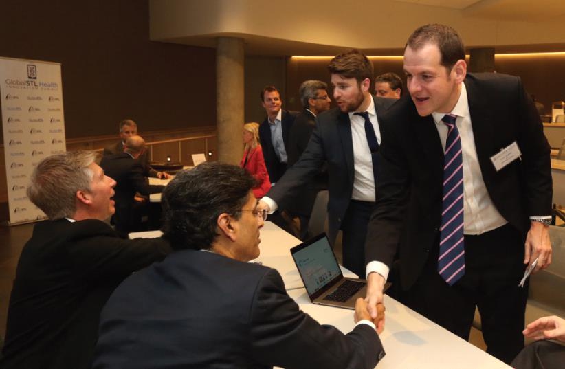 People look for new partners at the GlobalSTL Health Innovation Summit in St. Louis, Missouri, last month (photo credit: Courtesy)