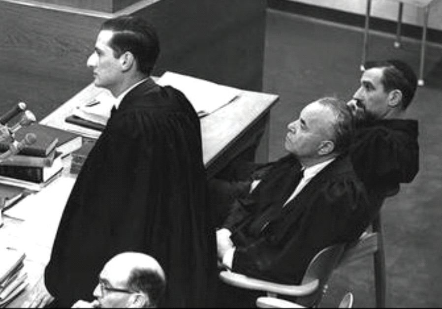 Prosecutor Gabriel Bach speaks at Nazi war criminal Adolf Eichmann’s trial in Jerusalem in 1981 (Wikimedia Commons)