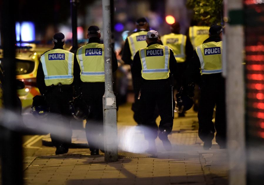 Police attend to an incident on London Bridge in London, Britain, June 3, 2017. (REUTERS/HANNAH MCKAY)