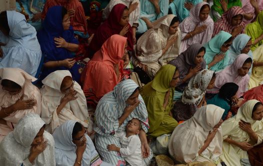 Indian Muslim women at a mosque in Mumbai [Illustrative] (credit: PUNIT PARANJPE/AFP)