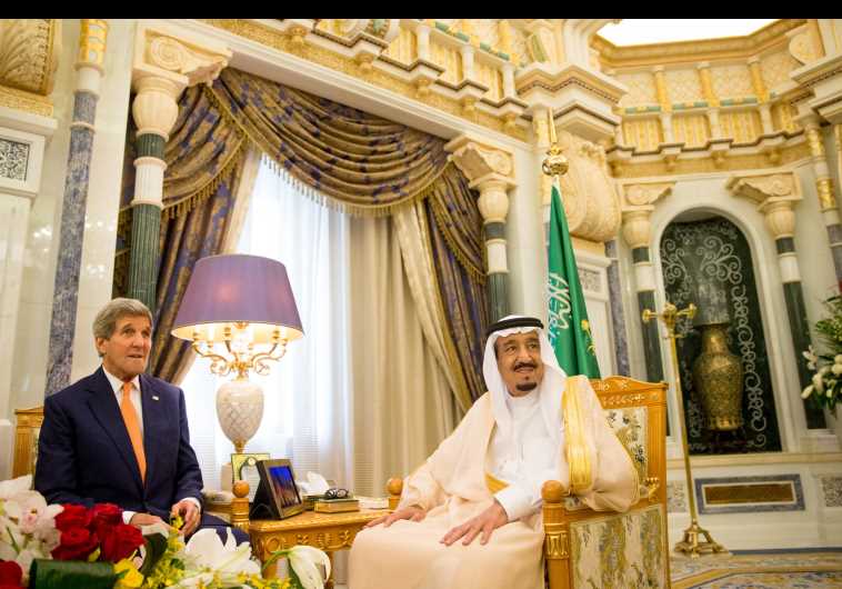 US Secretary of State John Kerry meets with Saudi King Salman at the Royal Court, Thursday, May 7, in Riyadh