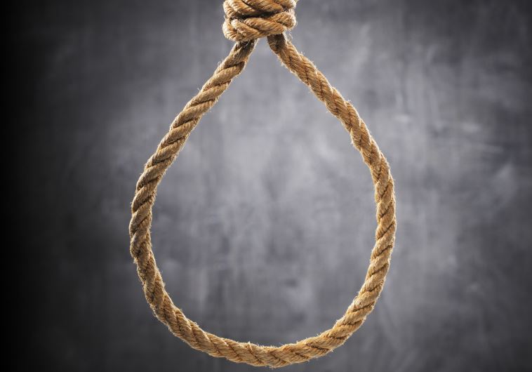 Old rope with hangman’s noose (illustrative).
