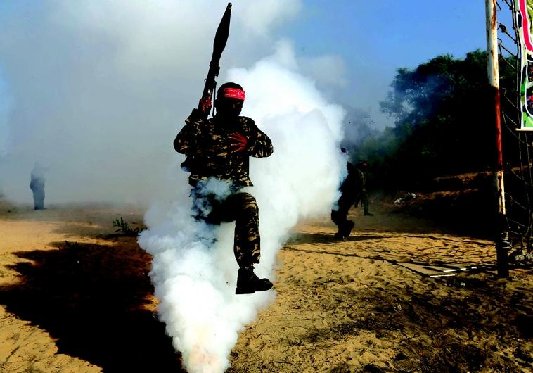 Les factions palestiniennes à l'entraînement