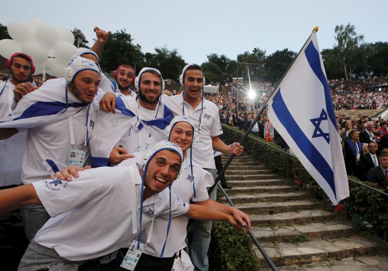 Athletes of the Israeli team arrive for the opening cermony of the 14th European Maccabi Games in Berlin, Germany July 28, 2015
