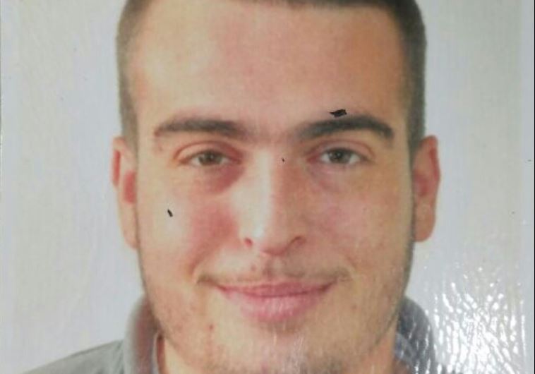 Aaron Schneiderman, 25