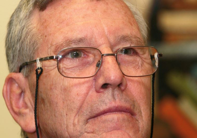 Israeli author Amos Oz