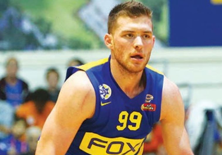 Gal Mekel is set to make his Eurocup debut for Maccabi Tel Aviv tonight when it visits Unics Kazan in Last 32 action.