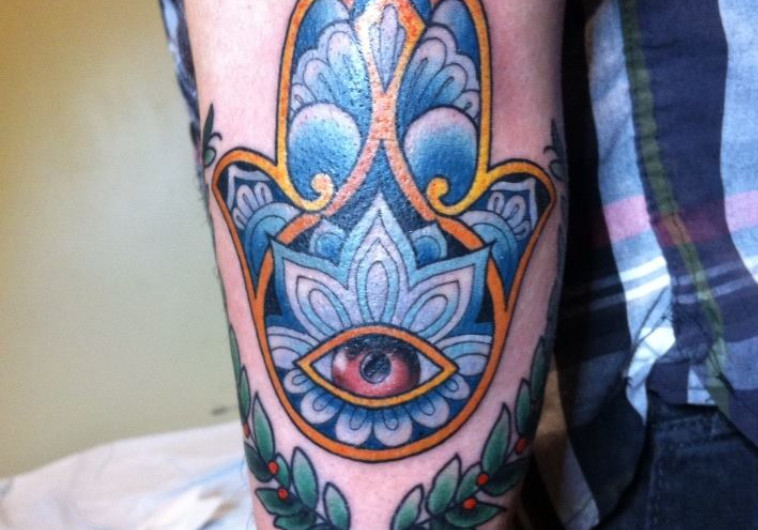 Jerusalem's tattoo culture: Tattoo of Hamsa