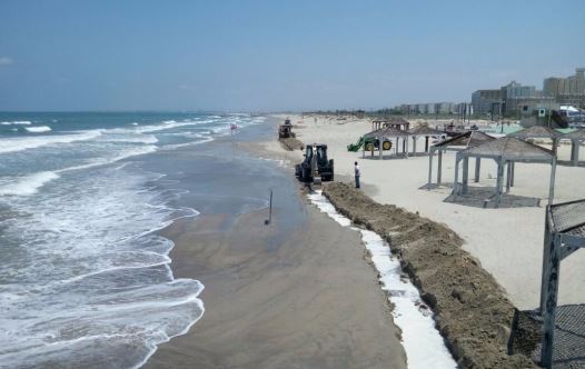 Oil spill in the Haifa Bay, July 5, 2016