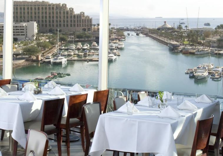 The Crown Plaza Eilat dining room