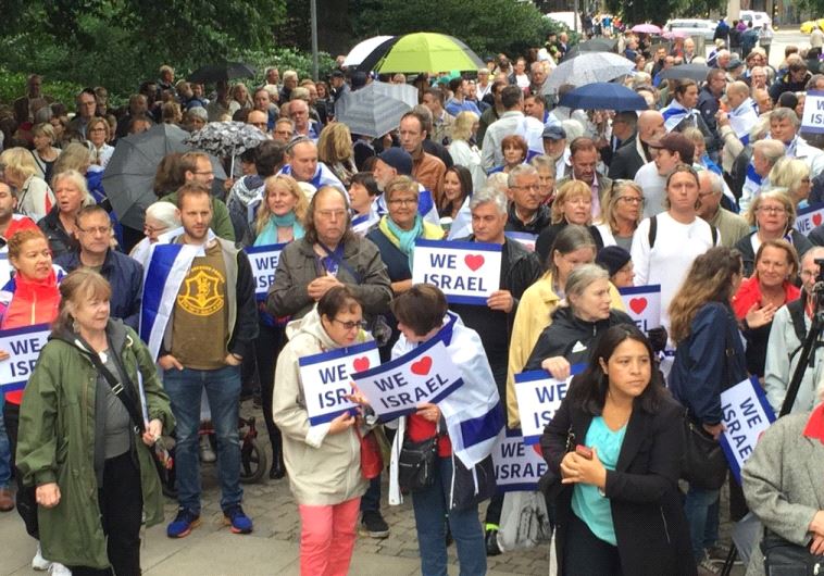 Pro-Israel demonstrators battle anti-Zionism at Swedish rally