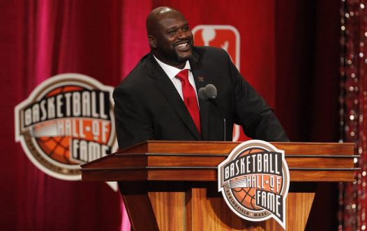 Shaquille O’Neal dances the hora at a Jewish wedding