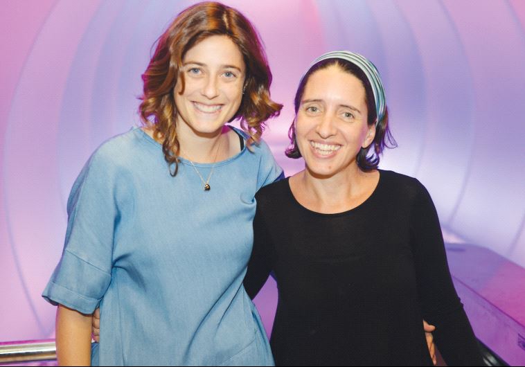 Skye Green owners Dinah Kraus (left) and Sophie Sklar at a Shop Israel Fair they organized in Jerusalem during Succot