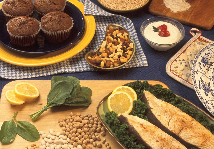 THE AVERAGE PERSON naturally has 25 milligrams of magnesium in his body, but needs to consume between 320 mg. and 350 mg. daily to supplement that amount, Sheba Medical Center’s Prof. Michael Shechter says.