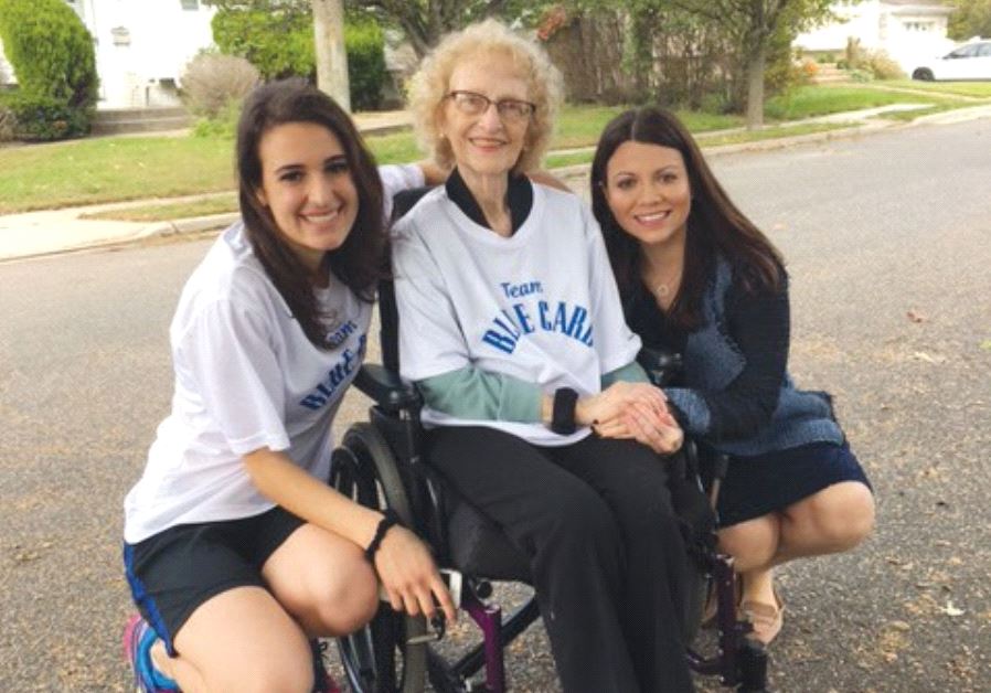 SARAH MIZRACHI (left) ran in the New York Marathon in November to raise money for The Blue Card and help people like Auschwitz survivor Irene Hizme. They are pictured with Masha Pearl, the NGO’s executive director.