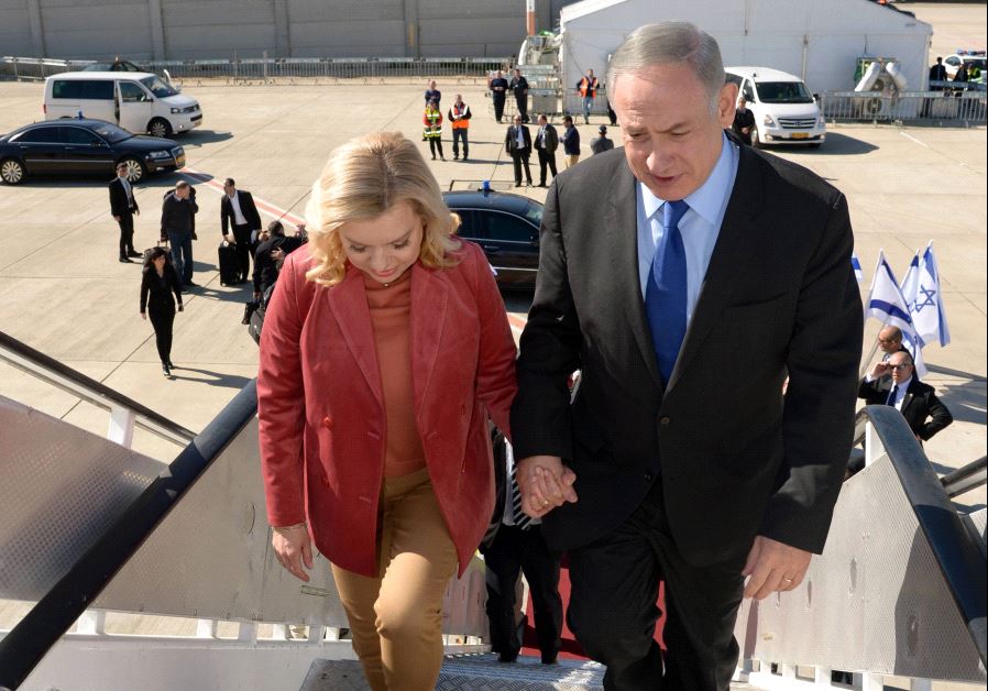 Prime Minister Benjamin Netanyahu and his wife Sara on their way to Singapore