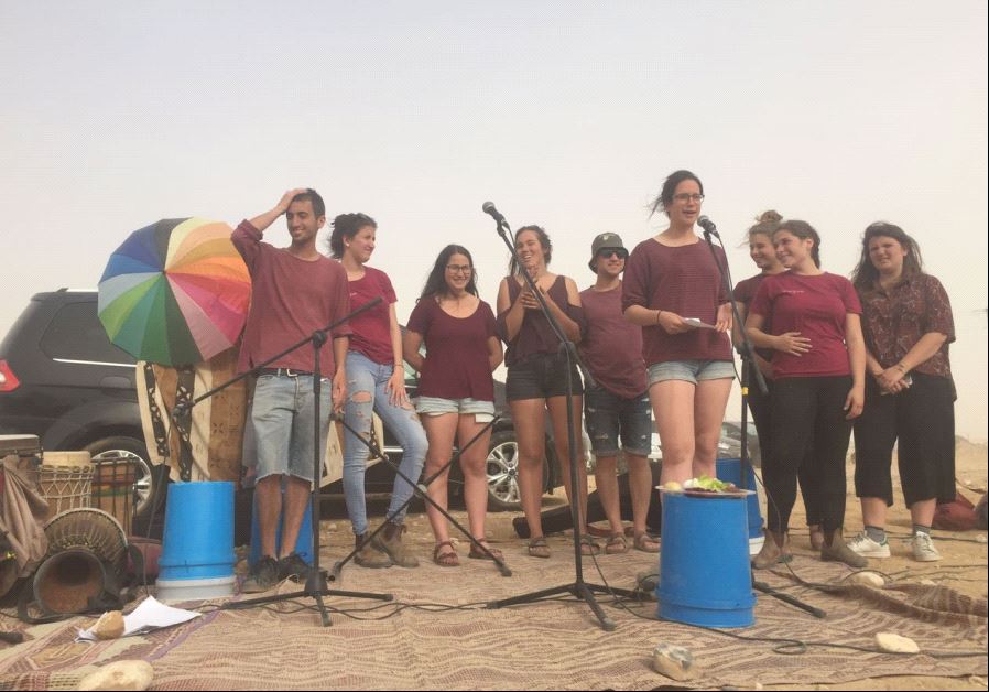 A Passover seder at Holot Detention Center.
