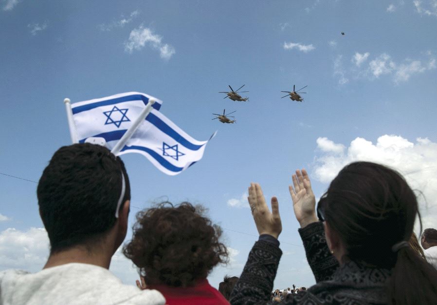 Independance Day flyover 