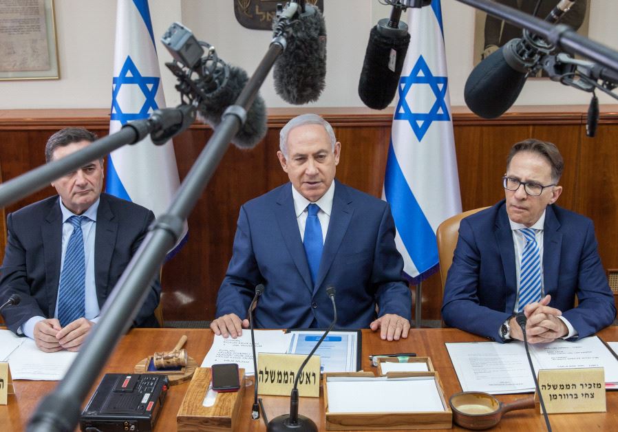 Israeli Prime Minister Benjamin Netanyahu chairs the weekly cabinet meeting in Jerusalem May 21, 2017.