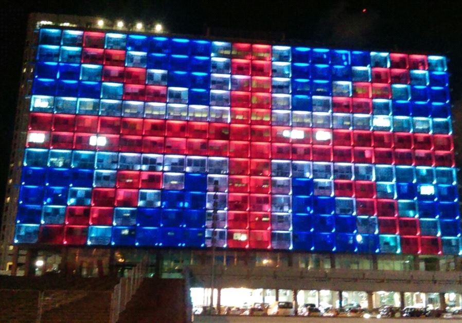 The Tel Aviv Municipality building lights up in solidarity with Manchester after a deadly suicide bombing, May 24, 2017