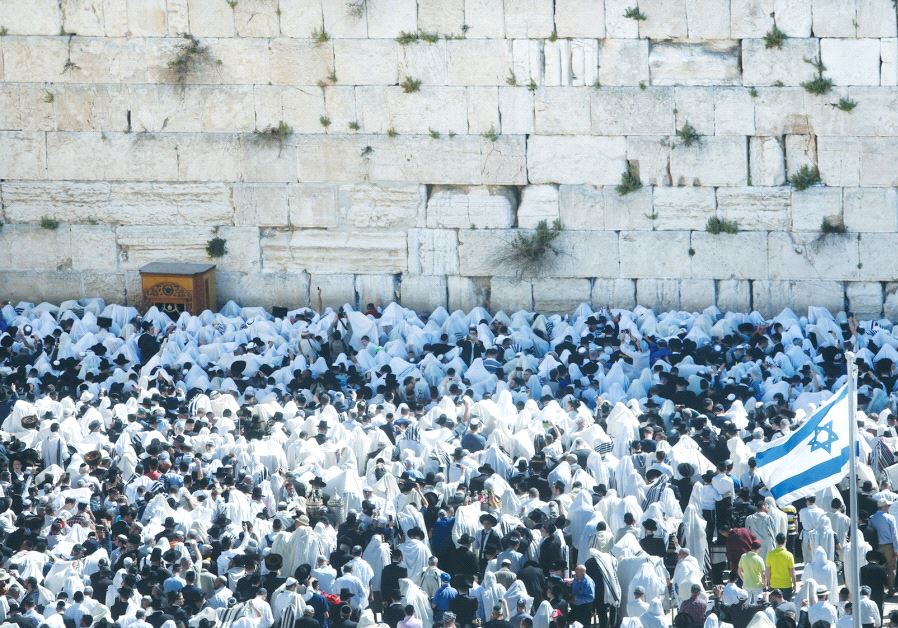 THE WESTERN WALL. Some 47% of left-wing respondents said they would not agree to a partition of the Old City, compared to 94% on the Right and 78% of centrists.