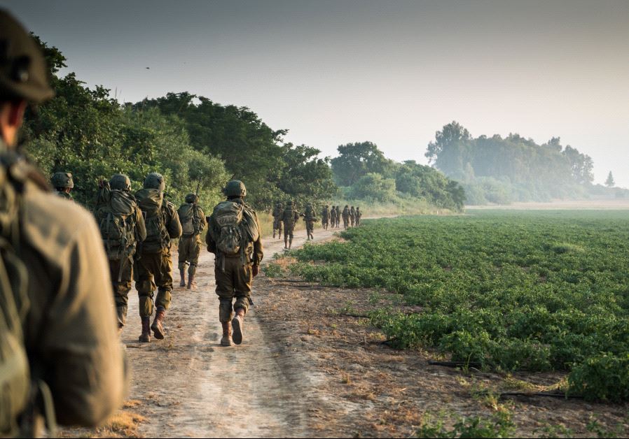 IDF SOLDIERS take part in a military exercise.