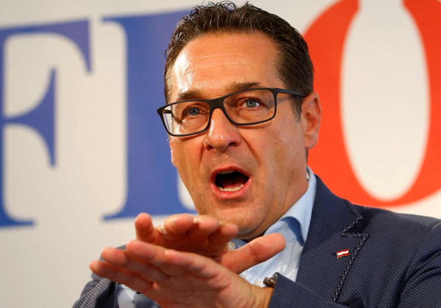 Head of Austrian Freedom Party (FPO) Heinz-Christian Strache addresses a news conference in Vienna, Austria, April 25, 2017.