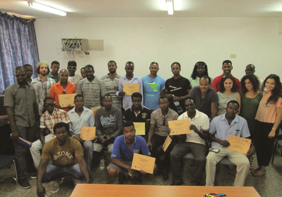 Des réfugiés à l'issue de leur cursus au sein de SchoolHouse