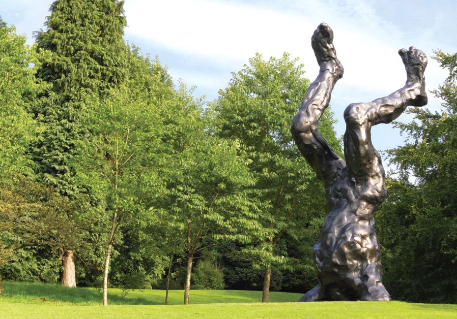 'Alien,’ 2012, bronze, height six meters, Berardo Museum, Lisbon
