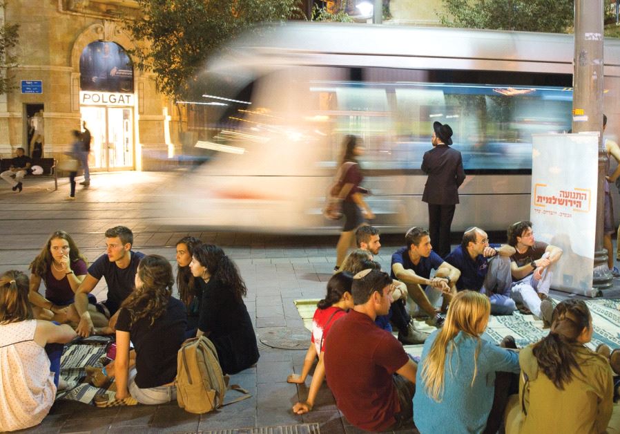 Dialogue circles on a Thursday night at the Meeting Place in Zion Square